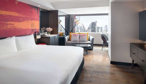 Deluxe Room, 1 King Bed, Bathtub