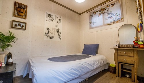 Grand House, 4 Bedrooms, Kitchen, Courtyard Area