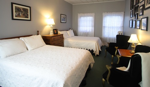 Standard Room, 2 Double Beds