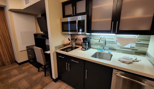 Studio Suite, Kitchen