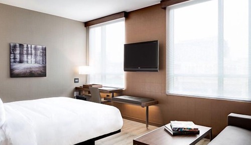Suite, 1 Bedroom, Balcony, Corner
