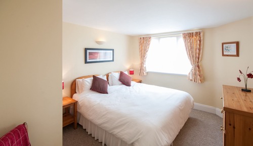 Standard Apartment, Private Bathroom, River View (Drake (1 Bedroom))