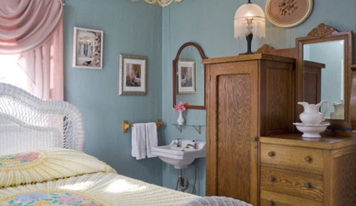 Room, Private Bathroom (Queen Anne Lace)