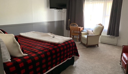 Deluxe King Room