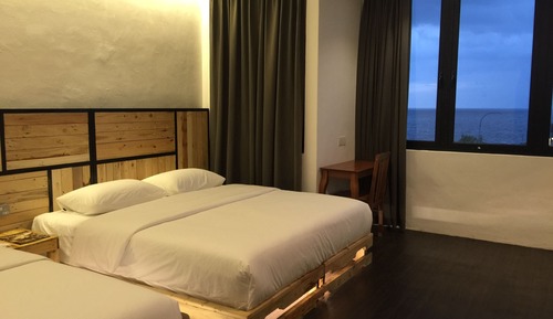 Deluxe Family Room - Sea View