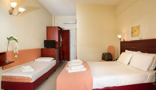 Triple Room