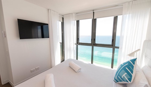 1 Bedroom Ocean View Apartment