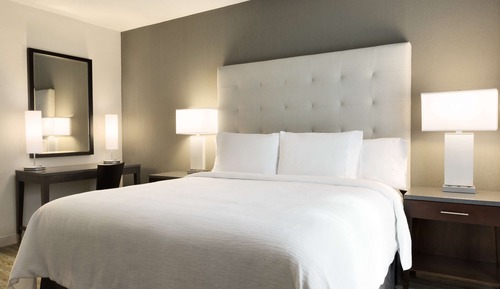 Studio Suite, 1 King Bed, Balcony