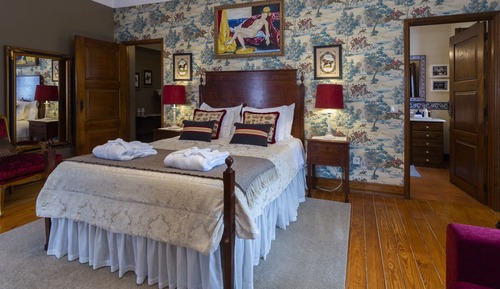 Luxury Suite