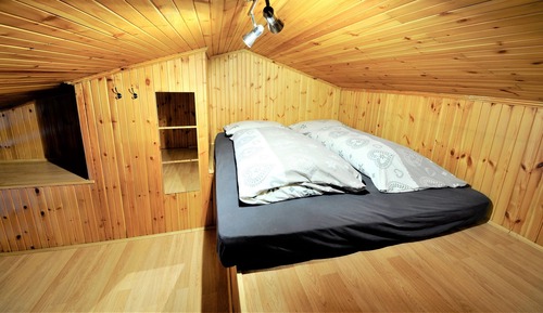 Standard Apartment, 2 Bedrooms, Kitchen, Mountain View