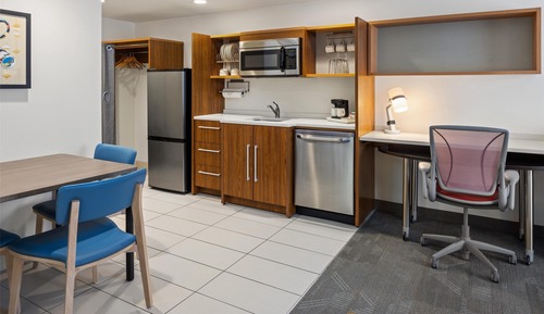 Suite, 1 Queen Bed, Accessible, Non Smoking
