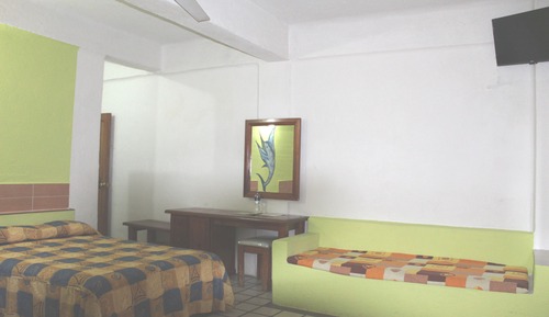 Family Triple Room, Multiple Bedrooms, Smoking, Private Bathroom