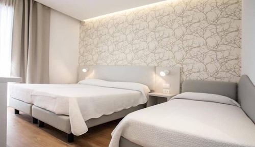 Deluxe Quadruple Room, Annex Building