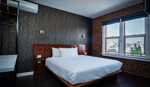 Deluxe Room, 1 King Bed