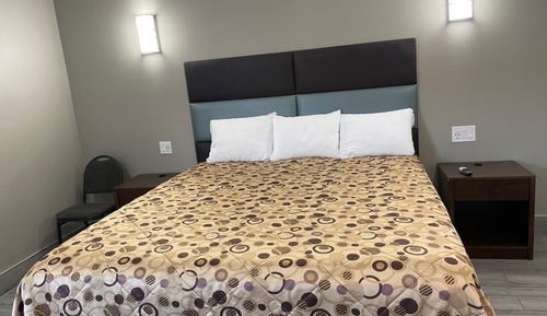 Deluxe Single Room, 1 King Bed