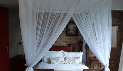 First Floor: 2 Bedroomed Apartment (4)
