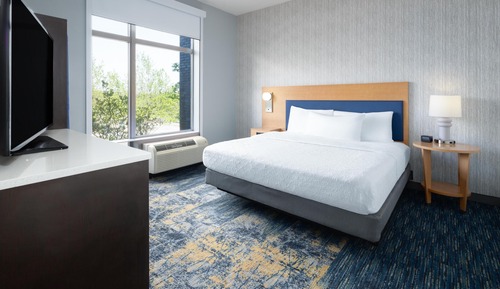 Studio, 1 King Bed, Accessible (Hearing)