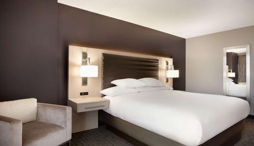 Suite, 1 King Bed, Terrace