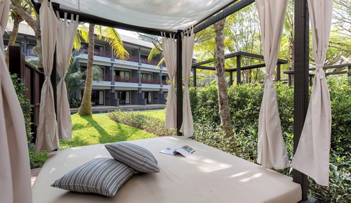 Room, 1 King Bed, Non Smoking, Garden View (Garden Cabana)