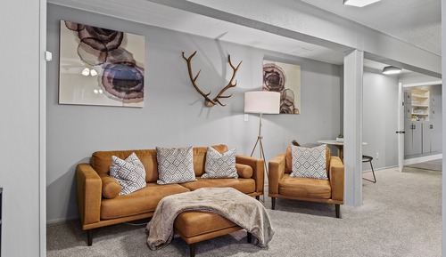 Deluxe Queen Suite