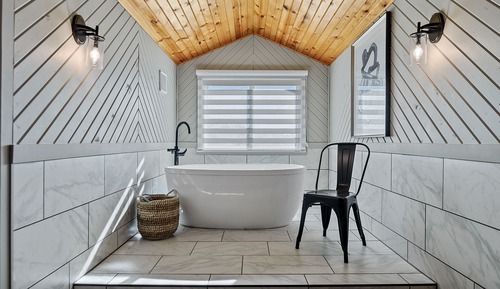 King Room with Spa Bath