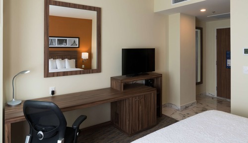 Room, 1 Queen Bed, Non Smoking, Refrigerator