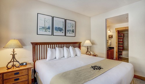 Condo, 2 Bedrooms, 2 Bathrooms (Trappers Crossing)