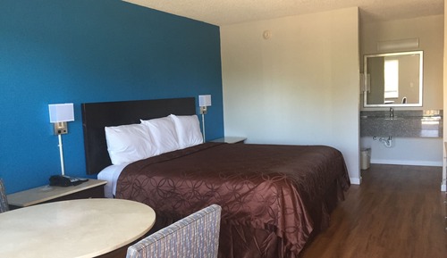 Standard Room, 1 King Bed, Smoking