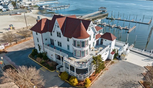 Luxury Studio Suite, Multiple Beds, Bay View, Beachfront
