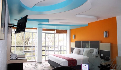 Deluxe Room, Jetted Tub