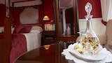 Luxury Double Room (Four Poster Bed)