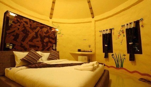 Deluxe Room (Baan Klom)