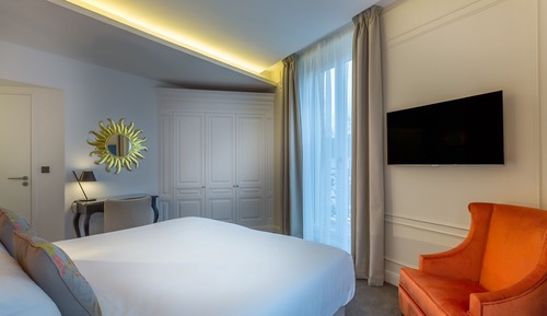 Prestige Room - Comtesse Balcony - Eiffel Tower Front View