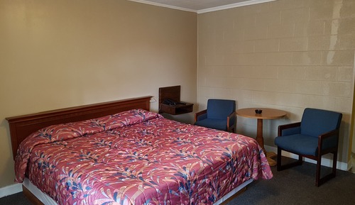 Economy Room, 1 King Bed, Non Smoking