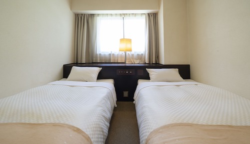 Economy Twin Room, Smoking