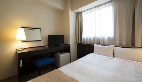 Semi Double Room, Smoking