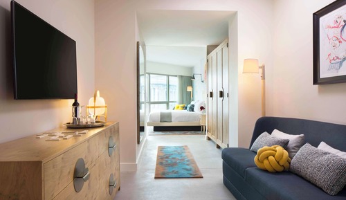 Suite, 1 King Bed with Sofa bed, Accessible (Kindred)