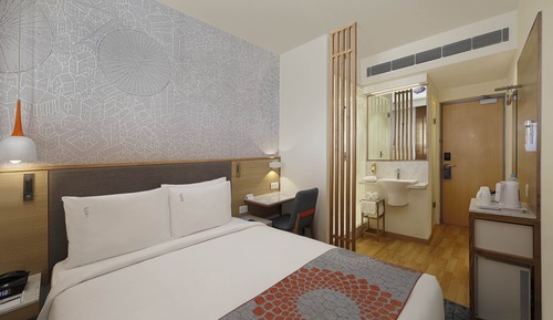 Standard Room, 1 Queen Bed (Top Floor)