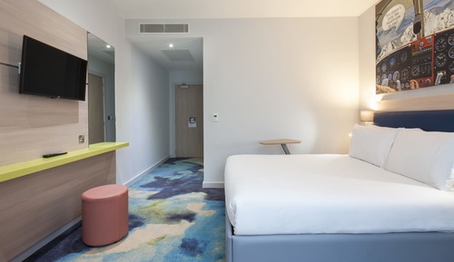 Room, 1 Queen Bed (The Queen)