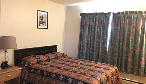 Economy Room, 1 Queen Bed, Kitchenette