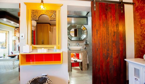 Design Suite, 1 Queen Bed, Partial Sea View