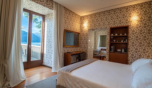 Suite, Lake View (private terrace)