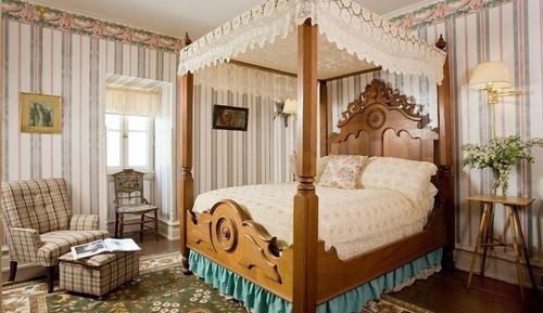 Deluxe Room, 1 Queen Bed, Non Smoking (The Hillside)
