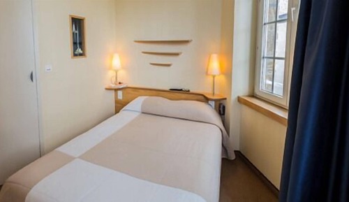 Single Room, Sea View