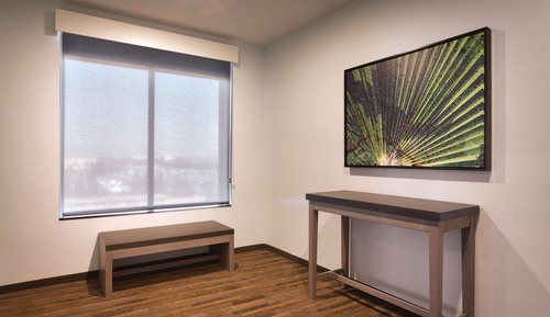 Suite, Corner (2 Grand Queen Beds and 1 Sofa Bed)