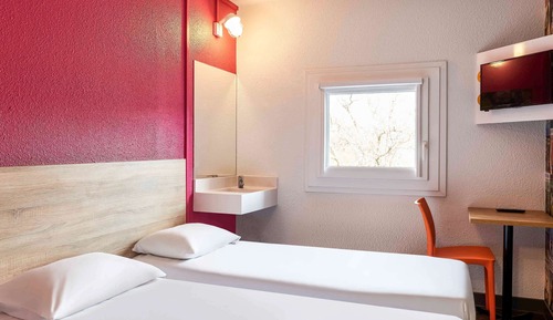 Room, 1 Double Bed (Side Car)