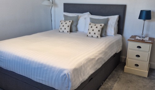 Deluxe Double Room, Ensuite (Room 2)