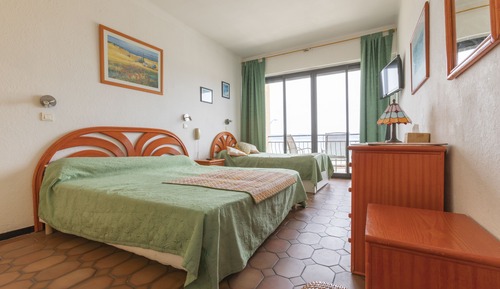 Comfort Triple Room, Sea View