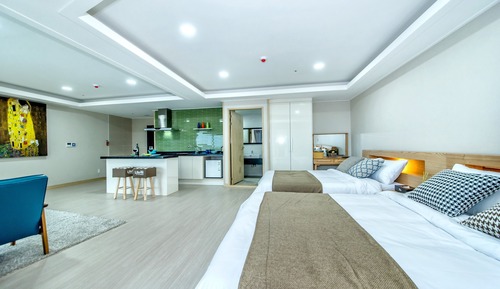 Family Room (Luxury A)