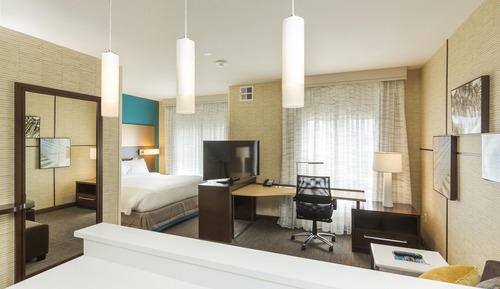 Studio, 1 King Bed with Sofa bed (Mobility/Hearing Accessible, Tub)